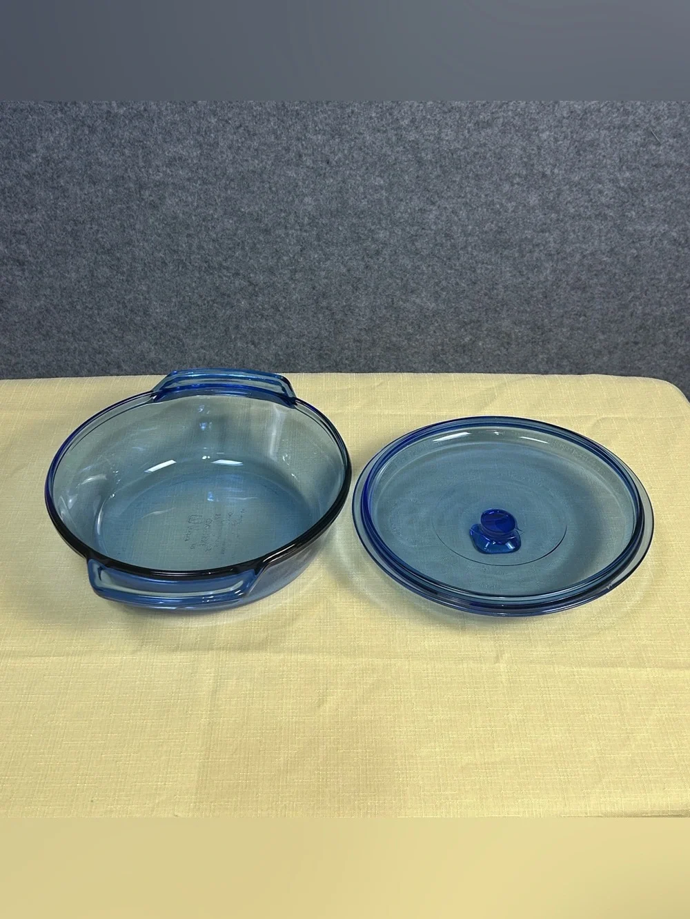 Anchor Hocking Cobalt Blue Glass 1.5Qt Covered 8.25 Round Handled Casserole Dish